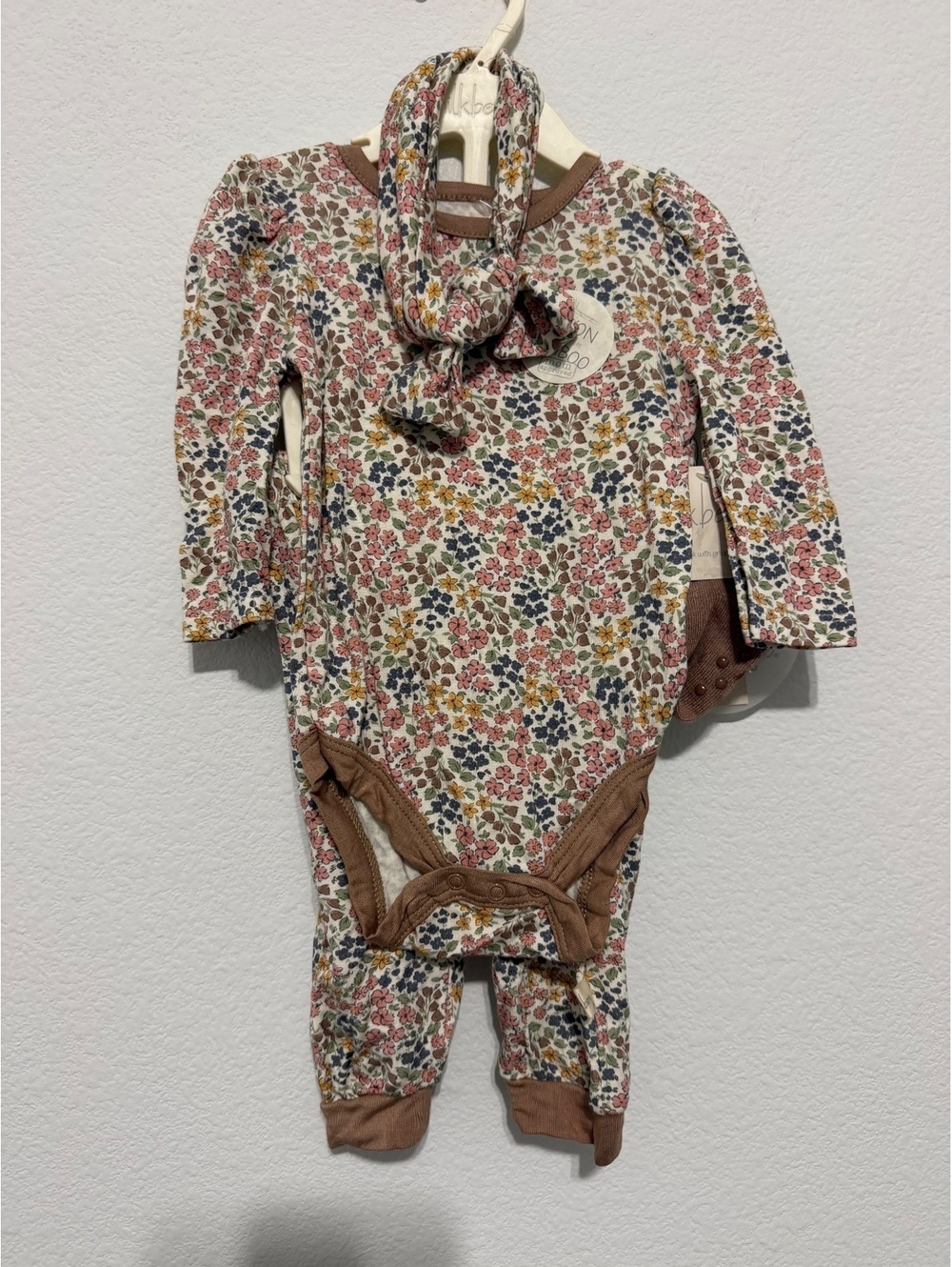 Milkberry NWT Baby Girl Size 3-6M Bamboo Blend Floral Bodysuit 4Pc Set